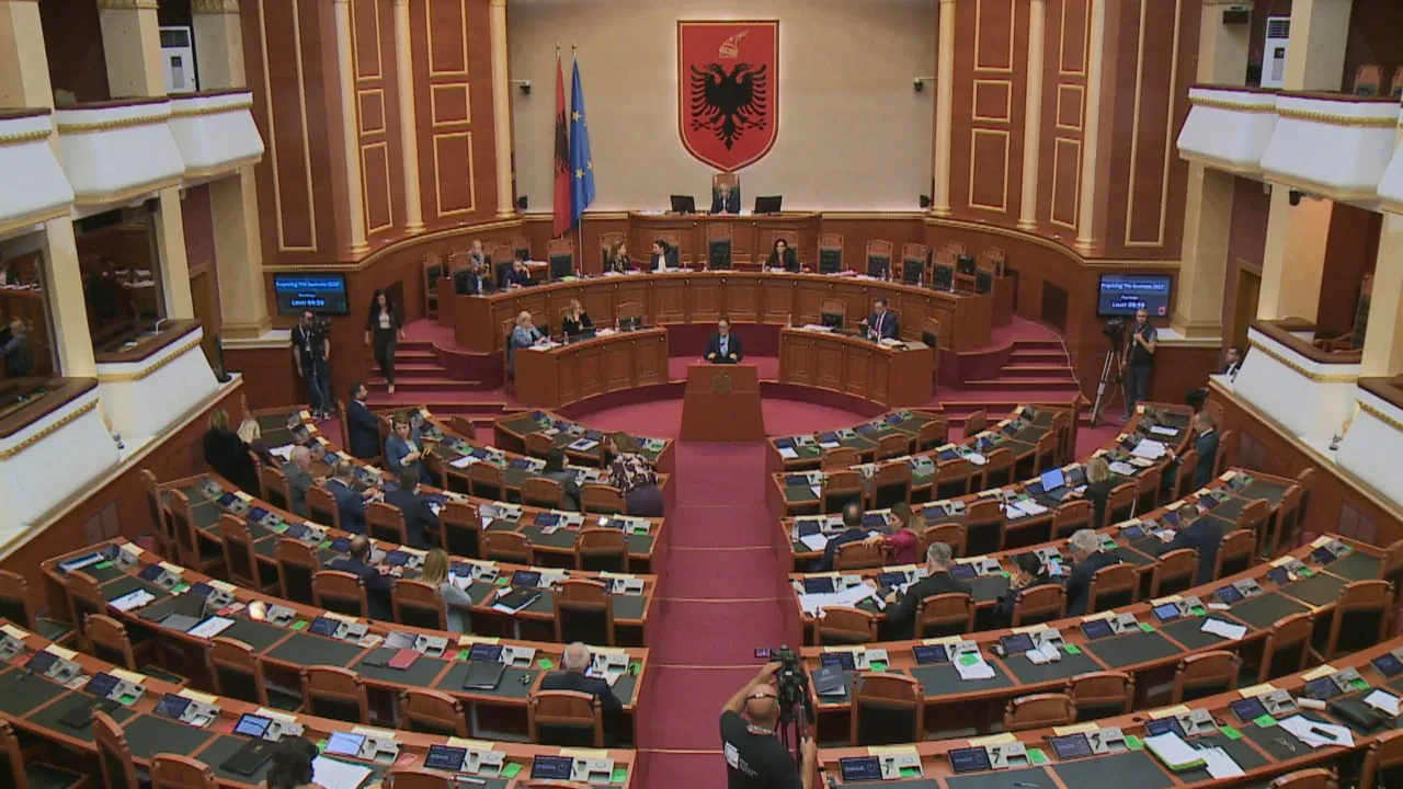EKONOMIA PARLAMENT frame 2045 1280x720