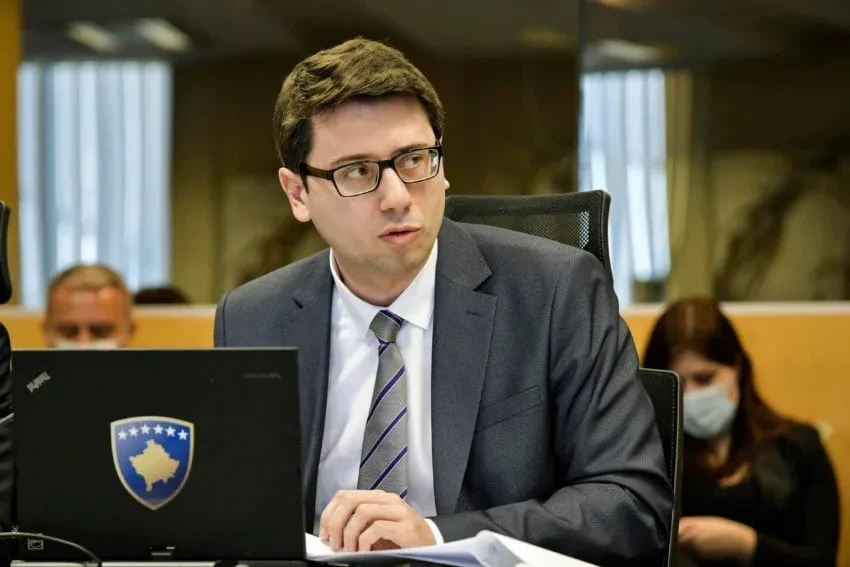 Ministri i Financave u bën thirrje bizneseve të Kosovës që t’i rritin pagat