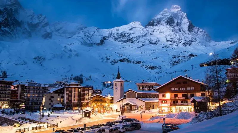 Itali, turizmi dimëror pret 9.5 miliardë euro fitime – Por, një pjesë e mirë do të shkojë për faturat e energjisë