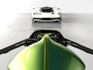 Hera e parë për Aston Martin, prezanton motorin spektakolar për pistë