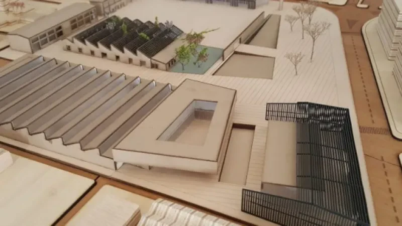 Kompleks i ri për Inxhinierinë e Ndërtimit dhe Arkitekturën – Tenderi 1 miliard lekë. Kompleksi do të ketë 30 klasa, 15 salla leksionesh, bibliotekë e parkim
