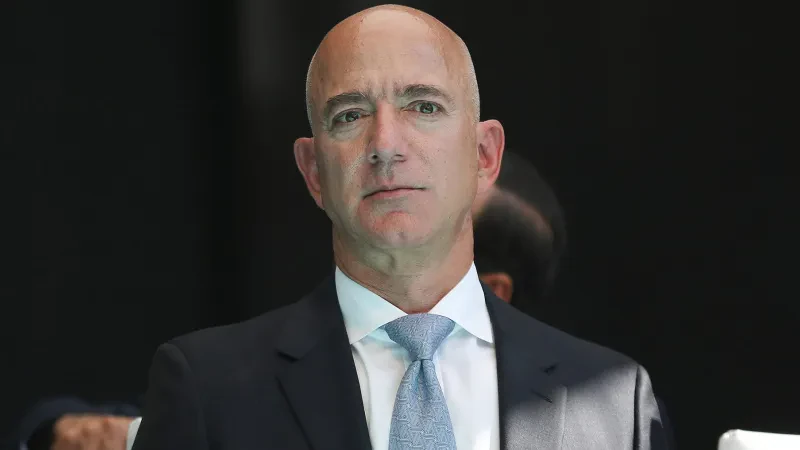 Pse të gjithë nga Jeff Bezos te Gwyneth Paltrow parashikojnë një recesion?