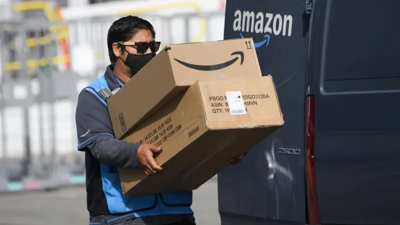 Pasi ndërpreu punësimet, tani do të pushojë nga puna rreth 10 mijë veta – Cila është arsyeja e lëvizjes drastike të Amazon?!