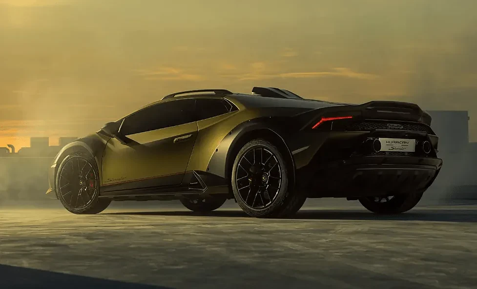 Lamborghini publikon fotot e para të supersportives “off-road”