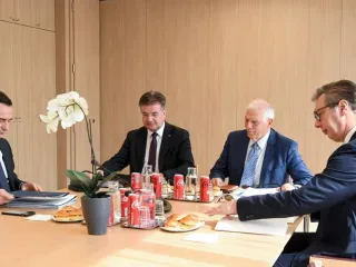 Takime urgjente mes Borrell, Kurtit dhe Vuçiç për targat!