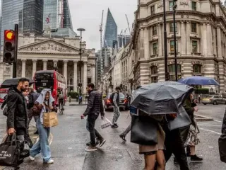 Britani, 1.2 miliardë dollarë për izolimin e banesave – Nga fondi më parë përfitonin vetëm familjet e varfra