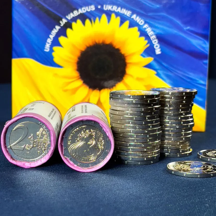 Dy milionë monedha të reja europiane – Estonia fut në qarkullim 2 euro-shin e ri për të mbështetur Ukrainën!