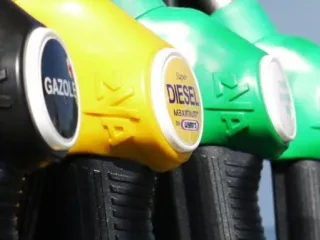 18 mijë euro gjobë për “Albpetrol” – Neglizhencë në sigurinë e të dhënave, lë “zbuluar” subjektet