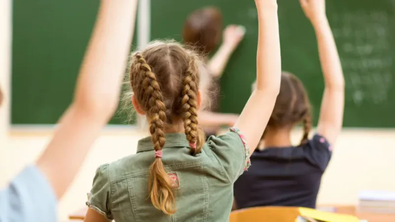 Mëngjarashët nuk janë ‘shuar’ por 9 në 10 persona preferojnë të përdorin dorën e djathtë – Evolucioni i sjelljes dhe disa fakte interesante!