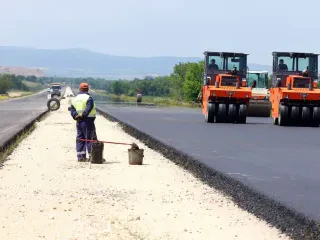 Miratohet kredia 56.8 milionë dollarë për Qukës-Qafë Plloçë – MIE: Punimet mbyllen në 2024-ën. Mziu: Rritët me 72% kostot fillestare!