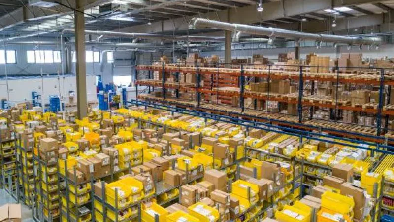 Jeff Bezos po ‘vë bast’ në këtë industri dhe nuk do ta merrni kurrë me mend se çfarë është!
