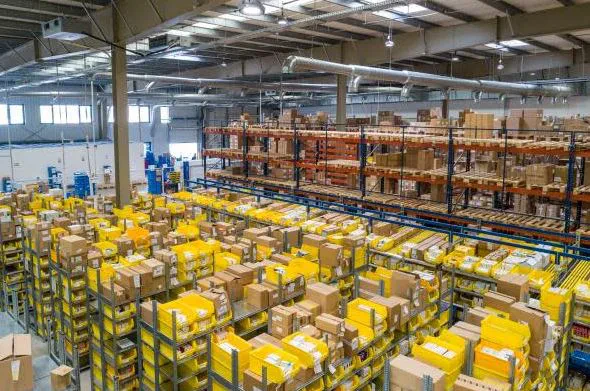 Jeff Bezos po ‘vë bast’ në këtë industri dhe nuk do ta merrni kurrë me mend se çfarë është!