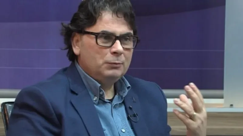 Vendimi/Qeveria liron nga detyra Çulin. Emëron Altin Bashën në krye të Teatrit Kombëtar