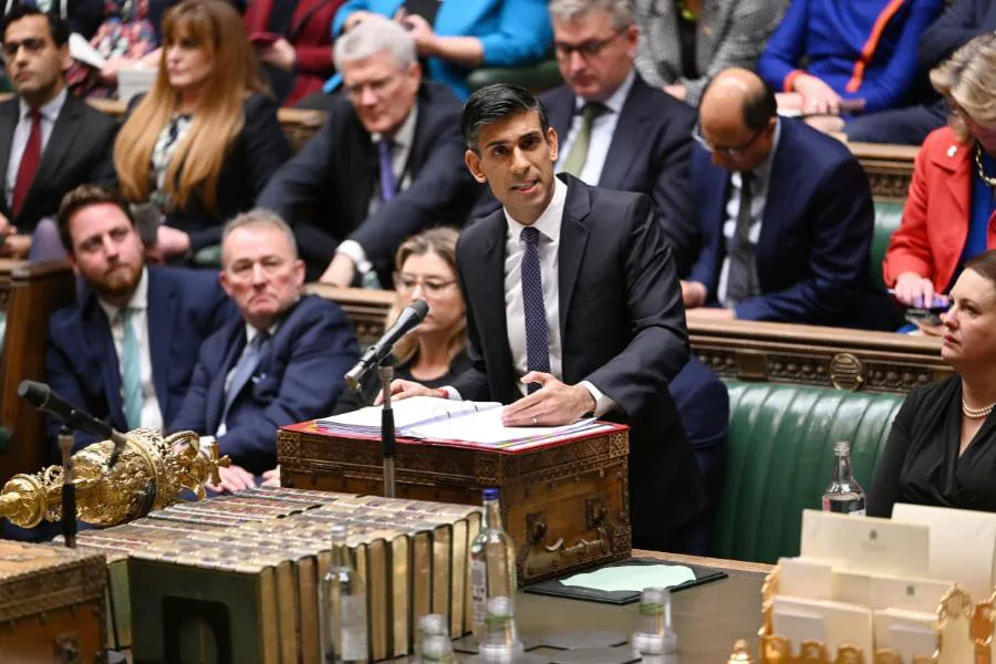 Rishi Sunak zbulon planin me pesë pika për emigracionin ‘e paligjshëm’