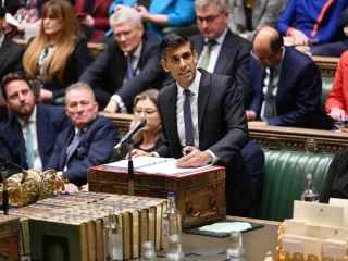 Rishi Sunak zbulon planin me pesë pika për emigracionin ‘e paligjshëm’