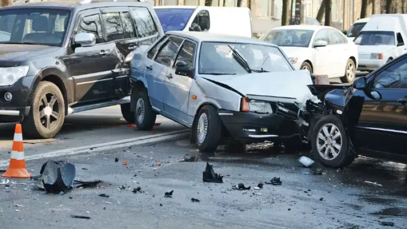 Rriten dëmet nga aksidentet, 39 milionë dollarë deri në nëntor – Kriza ka rritur edhe mesataren e dëmshpërblimeve që paguajnë kompanitë e sigurimeve