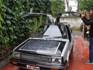 Mësuesi i matematikës ndërton makinën luksoze me energji diellore