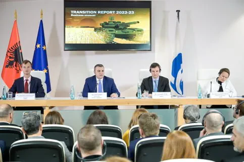 “Ekonomia në tkurrje, kujdes PPP-të e garancitë shtetërore” – Raporti i Ndërmjetëm 2022-2023 i BERZH: Rritja 3% e PBB, shkak kryesor inflacioni