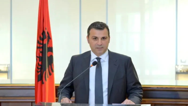 “Çmimet do vijojnë tendencën rënëse në 2023” – Guvernatori i BSH: Pavarësisht sfidave, bilancet e familjeve dhe biznesit do jenë pozitive