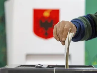 Qeveria miraton fond shtesë për KQZ-në / Shtohen 2.6 miliard lekë për organizimin e zgjedhjeve për organet e vetëqeverisjes vendore