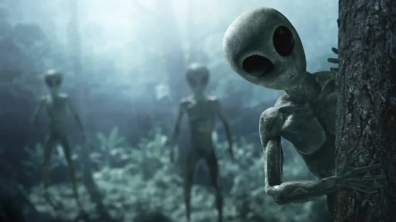 Eksperti i UFO-ve: Alienët nuk vijnë në paqe, ata kanë një axhendë të fshehur