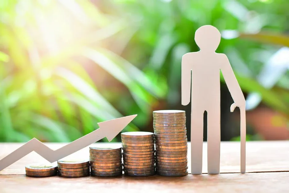 Nxitje për qytetarët në fondet private të pensioneve – Çfarë parashikojnë ndryshimet ligjore që synojnë të rrisin interesin?