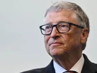 bill gates 1272x720