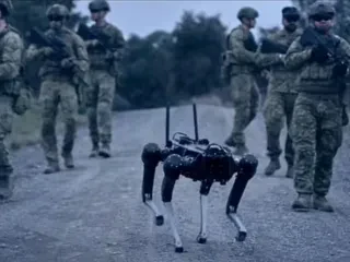 Armiku që ka fobi çdo ushtar, testohet qeni robot vrasës që kontrollohet me mendje