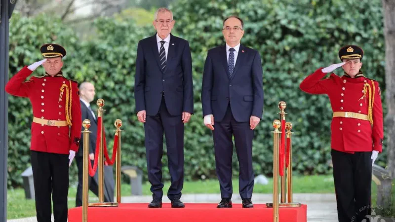 Austria shpreh interes gjeopolitik dhe ekonomik në Shqipëri por paralajmëron: ‘Bëni kujdes me pasaportat e arta’!