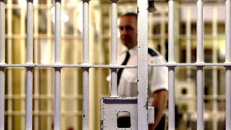 Regjistër për shqiptarët e dënuar në botë – Qeveria miraton vendimin. Përfshihet vendi dhe arsyeja e dëbimit. Bazë për të dhënat shtetërore