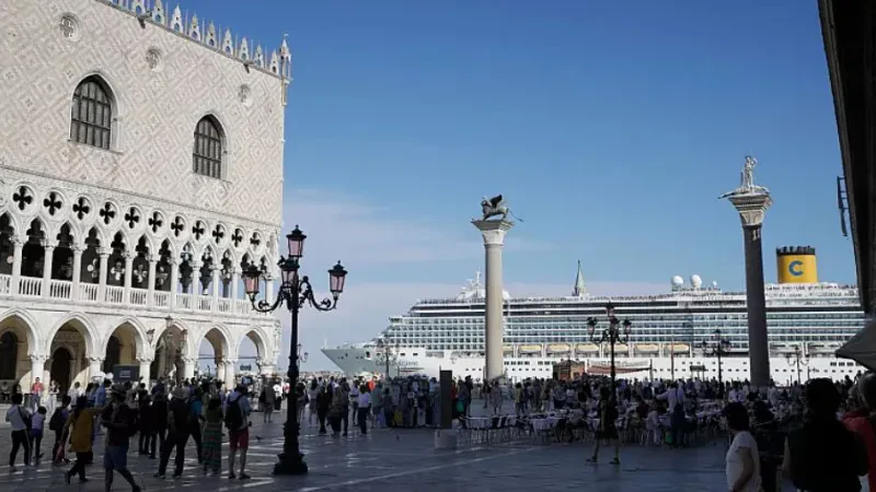 Pse qytetet portuale nuk duan më anije lundrimi në brigjet e tyre?!