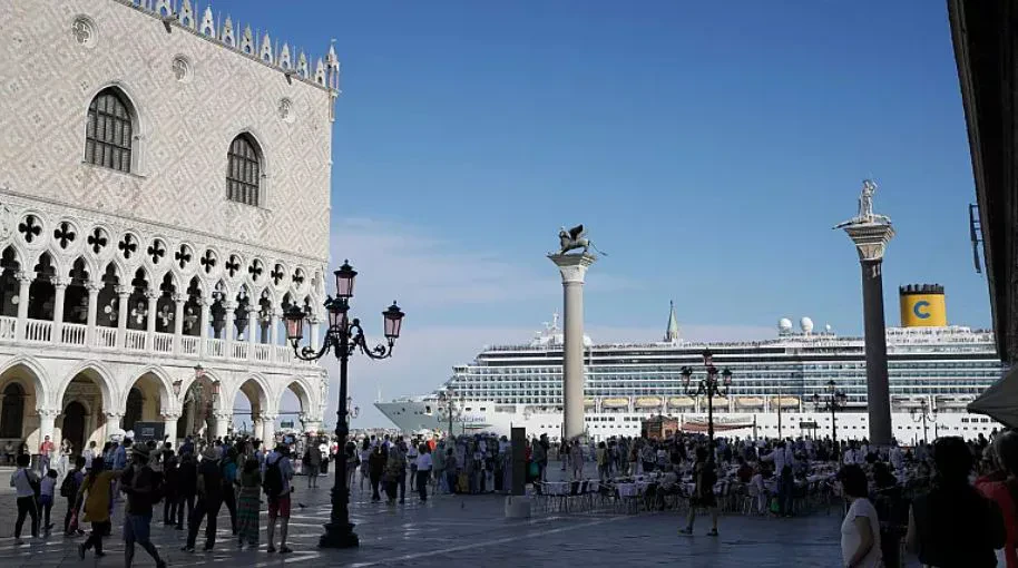 Pse qytetet portuale nuk duan më anije lundrimi në brigjet e tyre?!