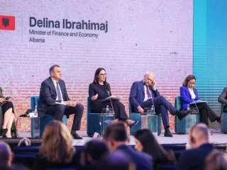 Afat bizneseve për rritjen e pagave – Ibrahimaj: Në 2025-ës, s’do të ketë pagesa nën 45 mijë lekë/muaj