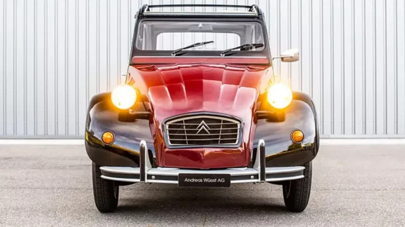 Një Citroën i vjetër që kushton sa një Ferrari