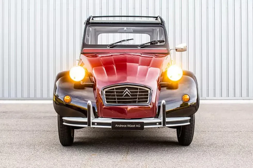 Një Citroën i vjetër që kushton sa një Ferrari