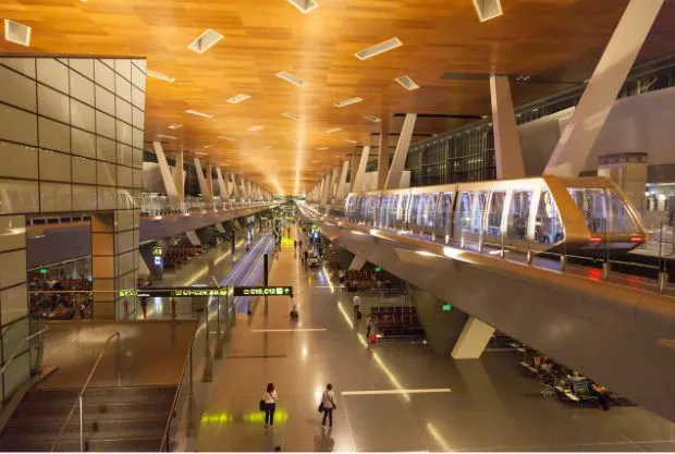 Hoteli më luksoz në botë për tranzit në aeroport! (FOTOT)