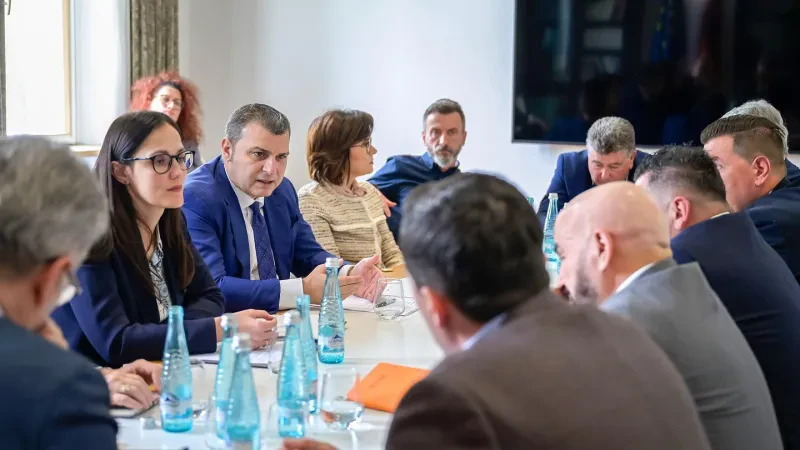 Zhvlerësimi i Euros, “topi” në derën e Financave – Eksportuesit: Presim zgjidhje për lehtësimin e situatës
