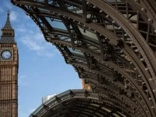 Resorti prej 2 miliardë dollarë me një kopje gjigante të Big Ben të Londrës!