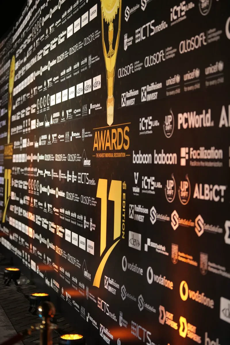 Talentet shqiptare në teknologji – Mbyllet Edicioni i 11-të i Albanian ICT Awards. 7 çmime në inovacion e sipërmarrje