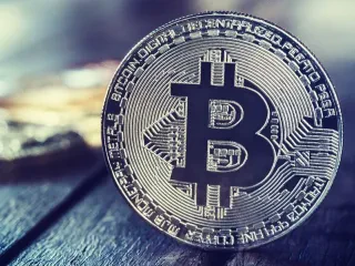 bitcoin 1242x720
