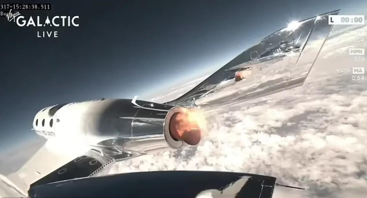 Aeroplani hapësinor bën fluturimin e parë të suksesshëm jashtë atmosferës së Tokës