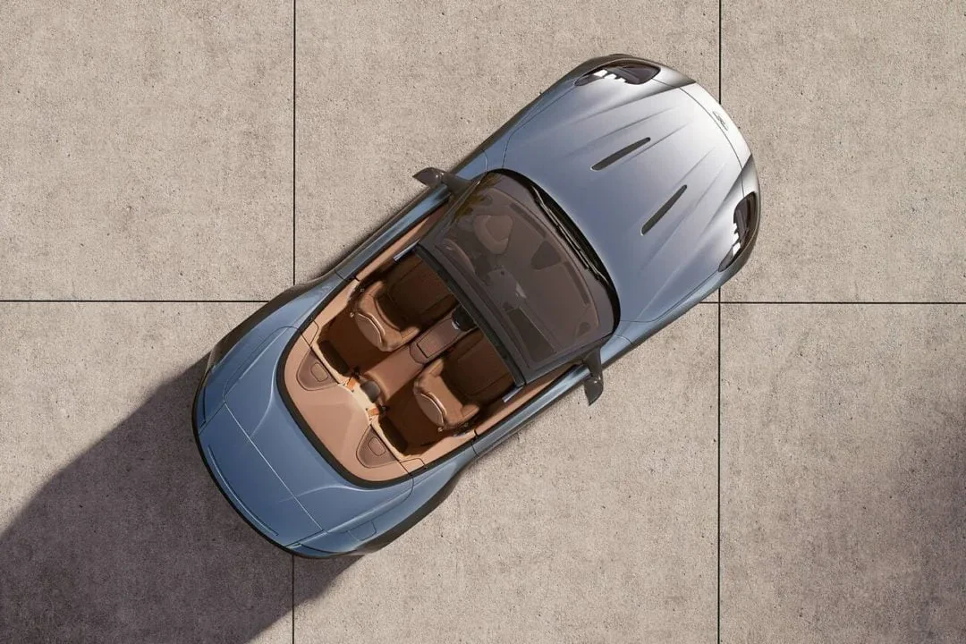 Elegante dhe e shpejtë, Aston Martin prezanton makinën e re