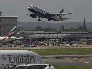 Revolucionarizimi i udhëtimit ajror: Teknologjia e re e baterive sjell avionët elektrikë!