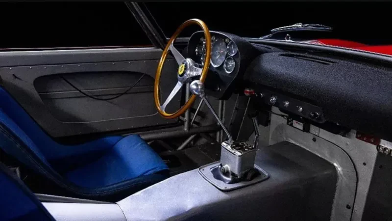 “Grali i Shenjtë” i koleksionistëve, makina Ferrari që do të shitet për një çmim rekord