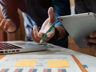 “Institucionet po devijojnë ligjin” – Studimi i shoqatës së kontabilistëve: Të luftohet informaliteti nëpërmjet bashkëpunimit