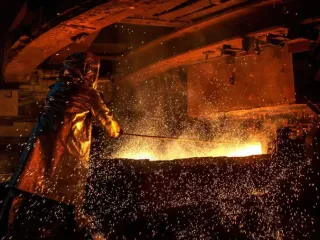 Industria dominohet nga nafta, hekuri dhe kromi – Vlera për 2022 arriti 108.6 mld lekë. Këpucët dhe pijet joalkoolike kryesojnë sasinë
