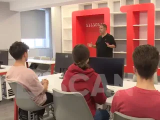 “Fondacioni Mane”, laborator modern TIK për gjimnazin “Raqi Qirinxhi” – 560 nxënës dhe 40 mësues, përfitues të drejtpërdrejt të infrastrukturës teknologjike