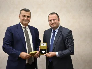 “Më shumë bashkëpunim Shqipëri-Kosovë”- Sejko, në Prishtinë: Duhet integrim i plotë ekonomik e financiar mes dy vendeve