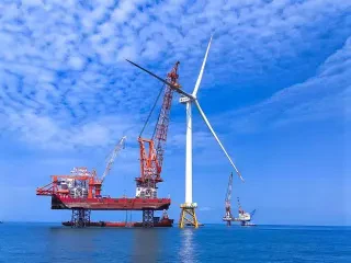 Turbina me erë më e madhe në botë thyen rekordin e mëparshëm duke gjeneruar sasi të jashtëzakonshme energjie!