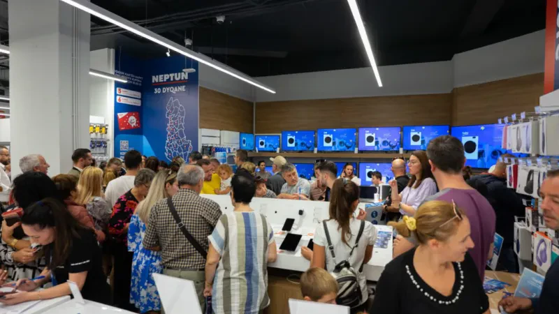 Neptun në këtë 30-vjetor me 30 dyqane